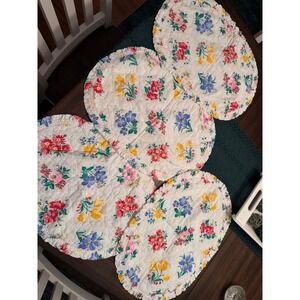 Vintage Style Quilted Floral Placemats Set of 4 Ruffled Oval Cottagecore White